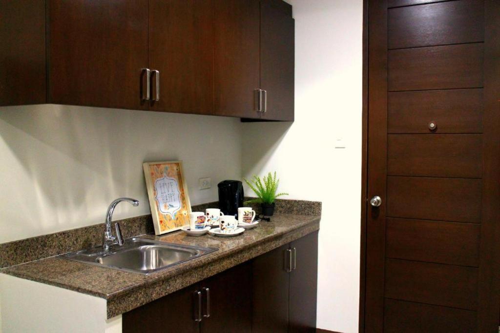 Urban Hostel Pasig City Eksteriør billede